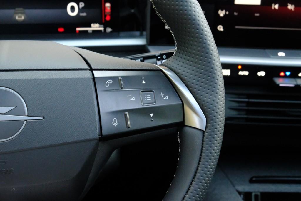 Opel Grandland 1.2 Turbo Hybrid 145pk eDCT6 GS | Navi | App Connect | Adaptive Cruise | Climate Control | Panoramadak | 360° Camera | Focal Audio | Keyless afbeelding 10