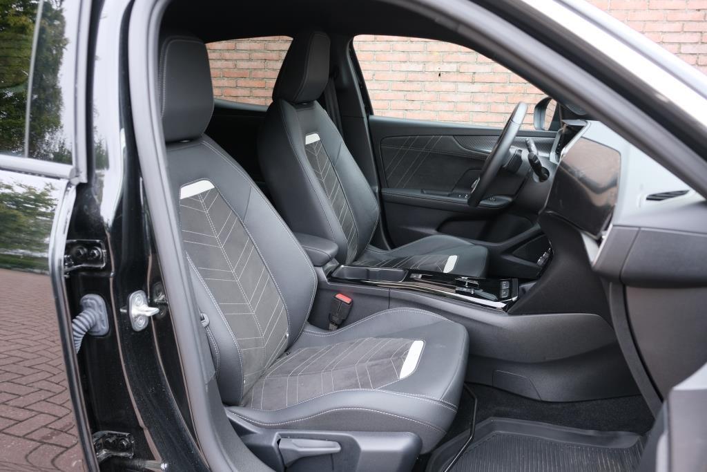 Opel Mokka 1.2 Turbo 130pk EAT8 Ultimate | App Connect | Adaptive Cruise | Keyless | Camera | Blind Spot | Winter Pakket afbeelding 5