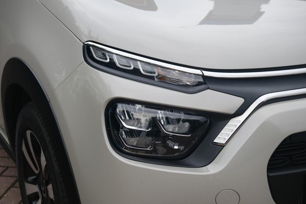 Citroën C3 1.2 PureTech 83pk Shine | App Connect | Climate | Cruise | Camera | Keyless | Stoelverwarming | PDC afbeelding 2
