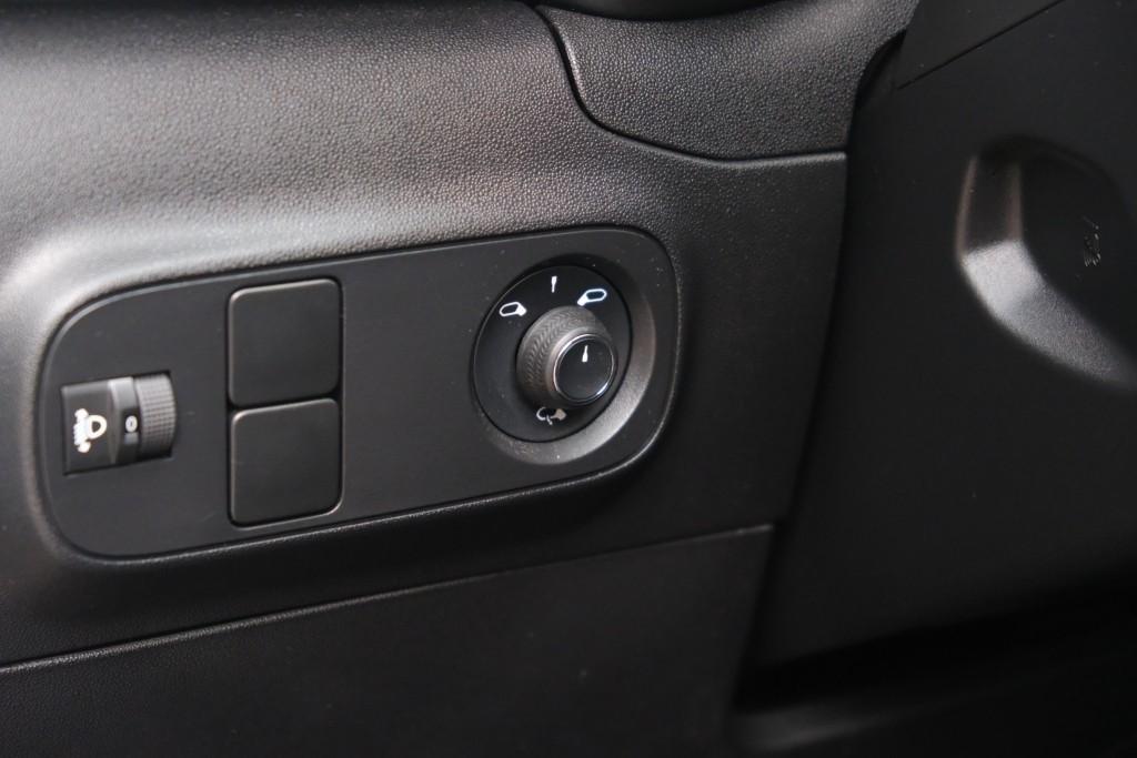 Citroën C3 1.2 PureTech 83pk Shine | App Connect | Climate | Cruise | Camera | Keyless | Stoelverwarming | PDC afbeelding 26