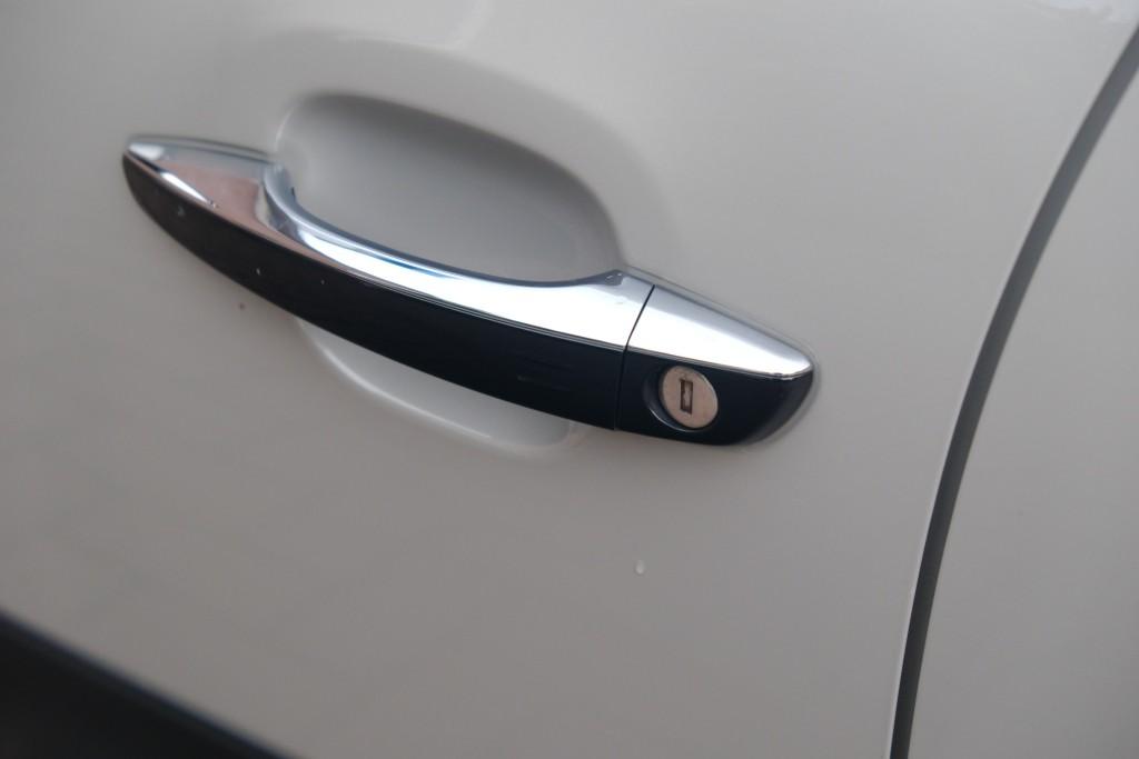 Citroën C3 1.2 PureTech 83pk Shine | App Connect | Climate | Cruise | Camera | Keyless | Stoelverwarming | PDC afbeelding 27