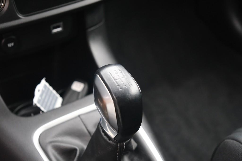 Citroën C3 1.2 PureTech 83pk Shine | App Connect | Climate | Cruise | Camera | Keyless | Stoelverwarming | PDC afbeelding 22