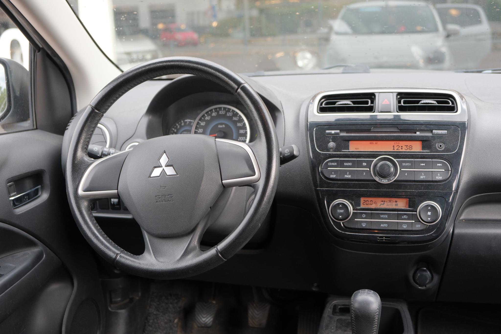 Mitsubishi Space Star 1.0 70pk Intense | Climate | 14" Velgen | Radio-CD | Keyless entry afbeelding 7