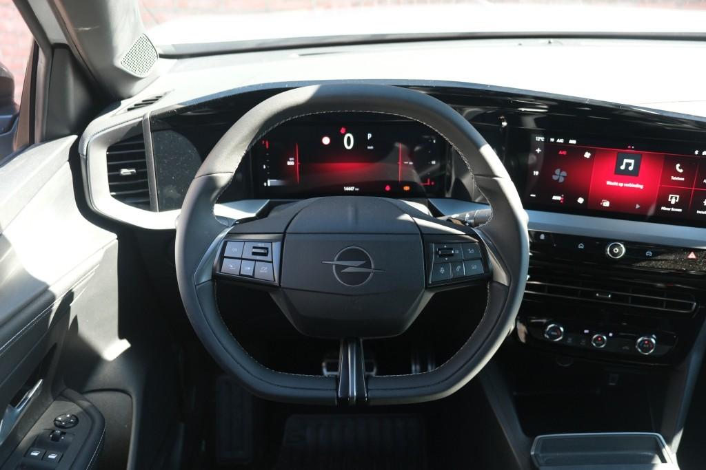Opel Mokka 1.2 Turbo Hybrid 145pk eDCT6 | Navi | App Connect | Climate | Adaptive Cruise | Camera | Dodehoek | PDC afbeelding 12