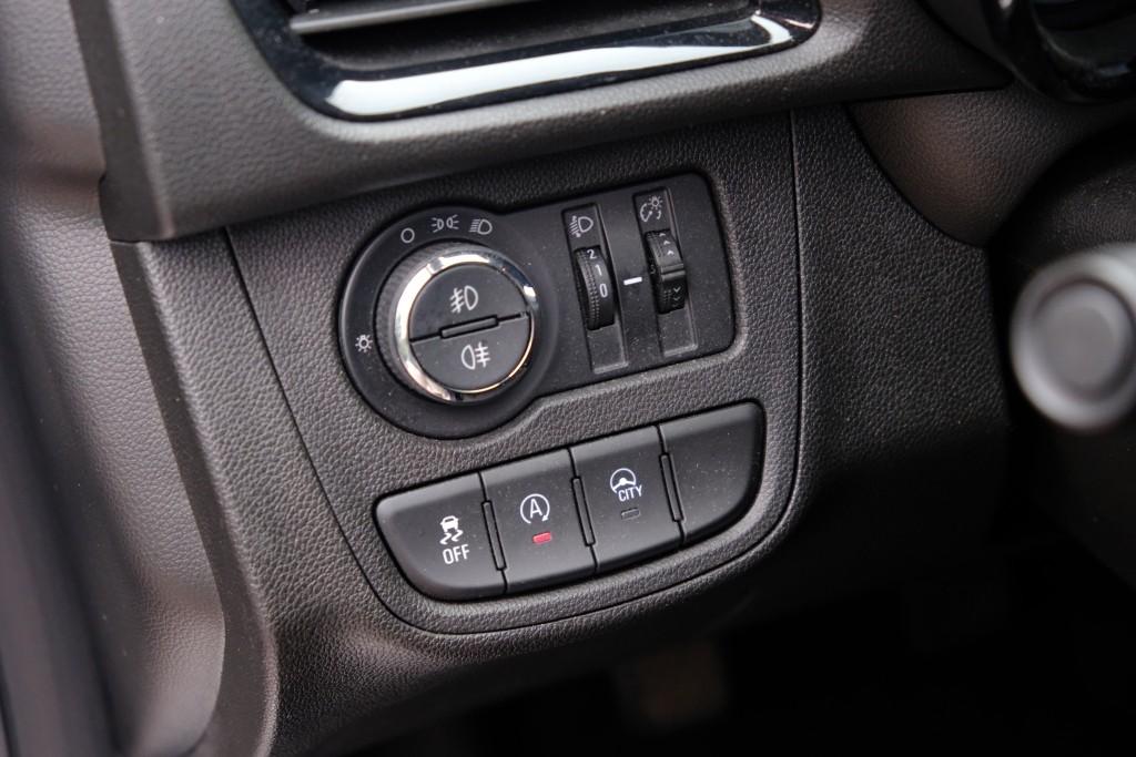 Opel KARL 1.0 75pk Rocks Online Edition | App Connect | Airco | Cruise | PDC | Winter Pakket afbeelding 25