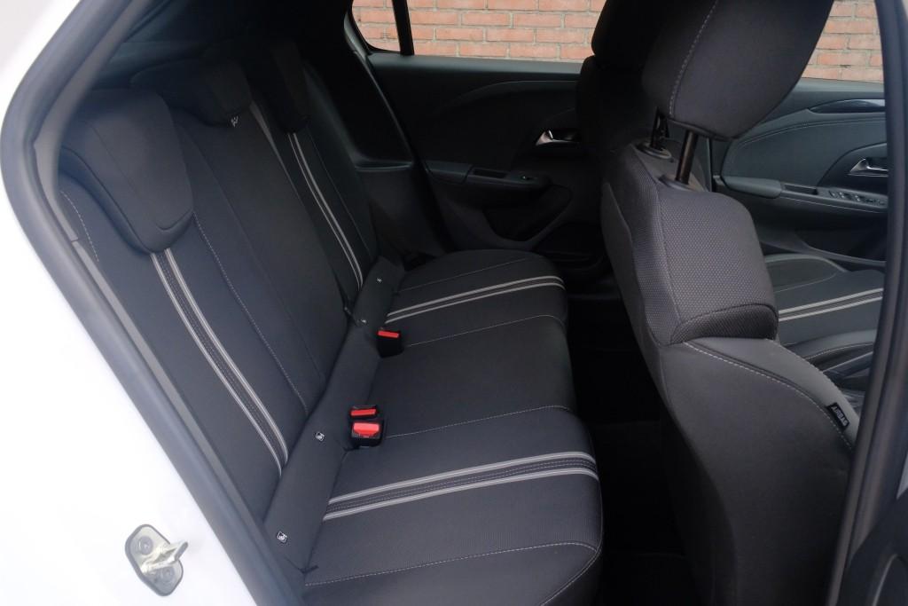 Opel Corsa 1.2 75pk GS | Navi | App Connect | Airco | Cruise | Full LED | PDC afbeelding 3