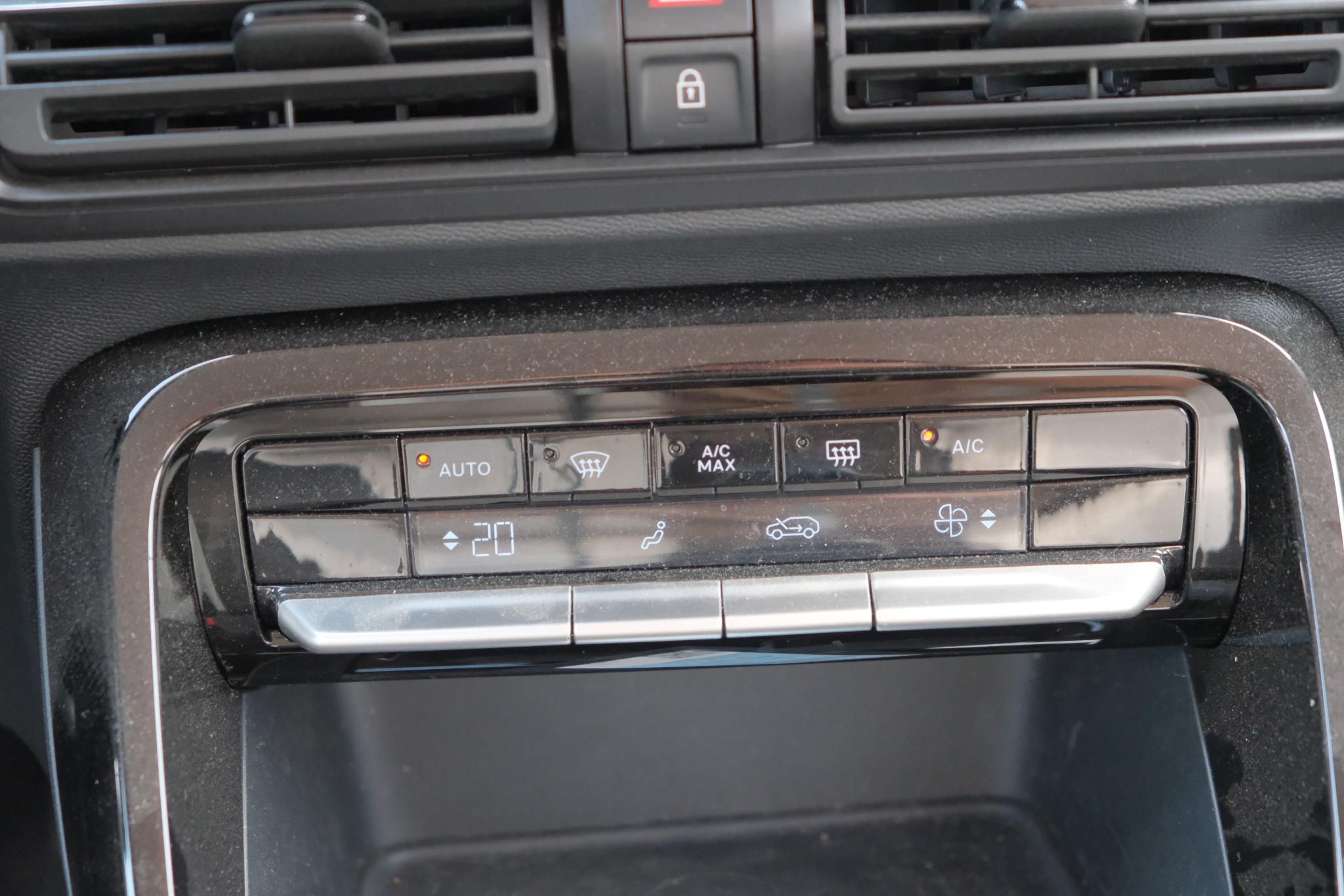 Citroën C3 1.2 Turbo 100pk Max | Navi | App Connect | Climate | Cruise | Camera | DAB | PDC afbeelding 12