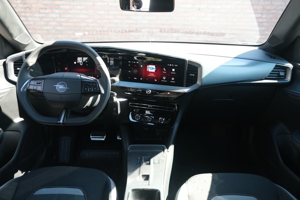Opel Mokka 1.2 Turbo Hybrid 145pk eDCT6 | Navi | App Connect | Climate | Adaptive Cruise | Camera | Dodehoek | PDC afbeelding 2