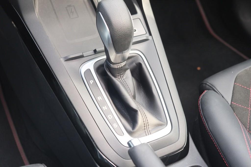 Ford Puma 1.0 EcoBoost Hybrid 155pk Aut. ST-Line X | Navi | App Connect | Adaptive Cruise | 360° Camera | Panoramadak | Elektrische Achterklep | Winter Pakket afbeelding 21