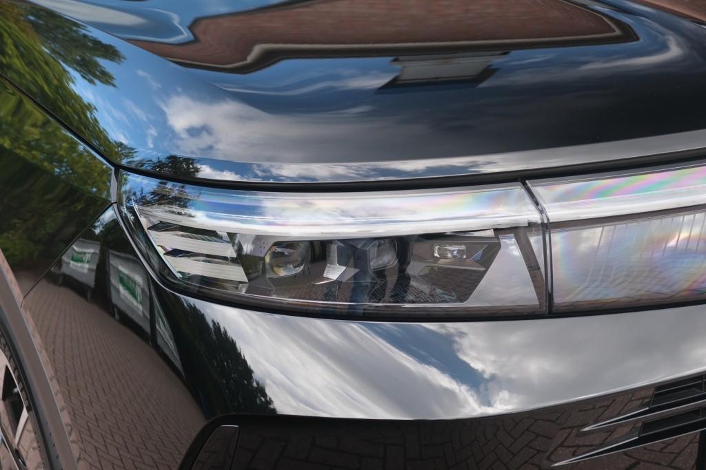 Opel Grandland 1.2 Turbo Hybrid 145pk eDCT6 GS - Panoramadak - Adaptive Cruise - Head-up display - Stoelverwarming - Elektrische achterklep - 360° Camera - Focal Audio afbeelding 2