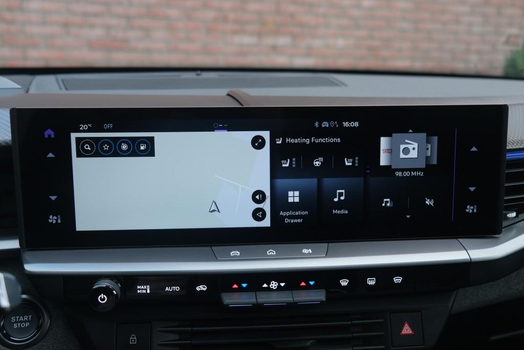 Opel Grandland 1.2 Turbo Hybrid 145pk eDCT6 GS - Panoramadak - Adaptive Cruise - Head-up display - Stoelverwarming - Elektrische achterklep - 360° Camera - Focal Audio afbeelding 17