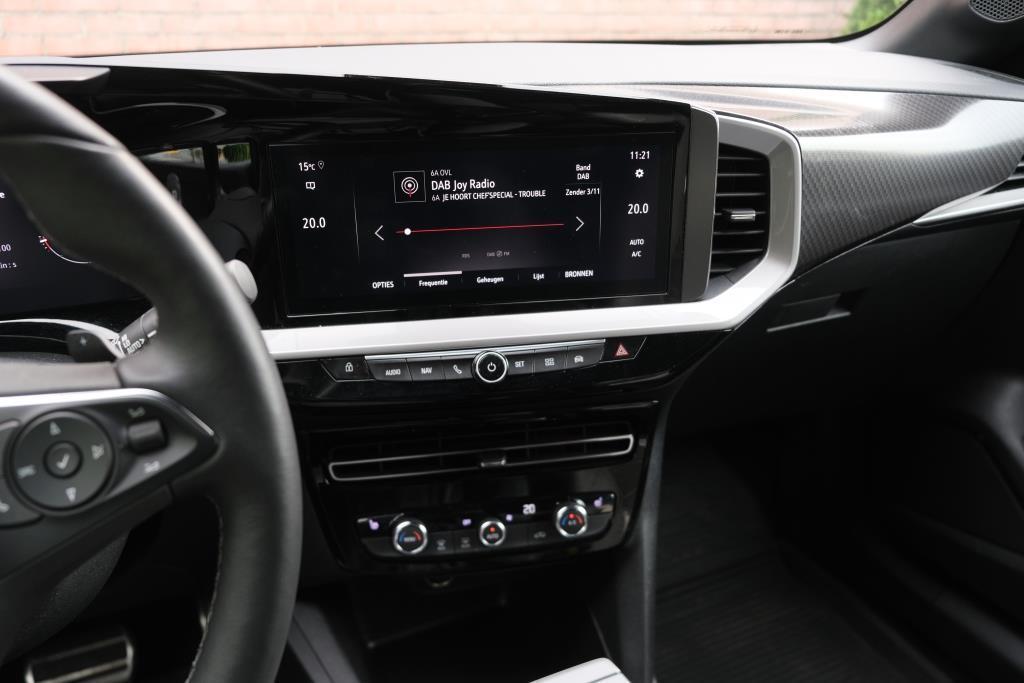 Opel Mokka 1.2 Turbo 130pk EAT8 Ultimate | App Connect | Adaptive Cruise | Keyless | Camera | Blind Spot | Winter Pakket afbeelding 12