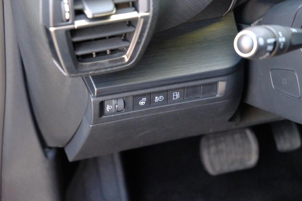 Citroën C5 X 1.6 Plug-in Hybrid 225pk EAT8 Shine | Navi | App Connect | Climate | Adaptive Cruise | Head-up Display | Camera | Keyless afbeelding 24