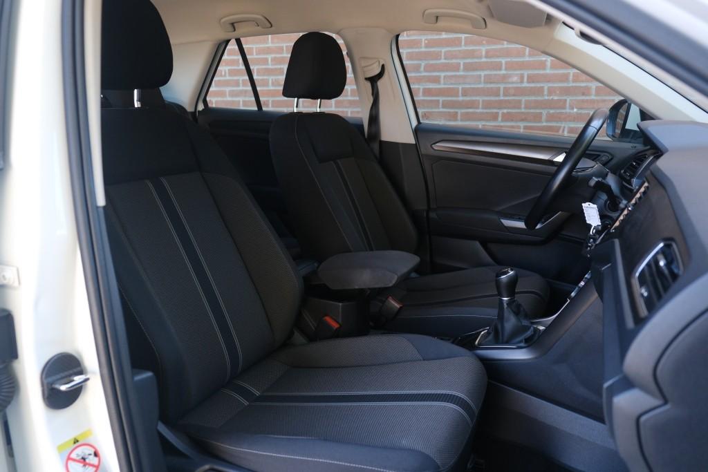 Volkswagen T-Roc 1.0 TSi 116pk Style | Navi | App Connect | Airco | Adaptive Cruise | PDC afbeelding 6