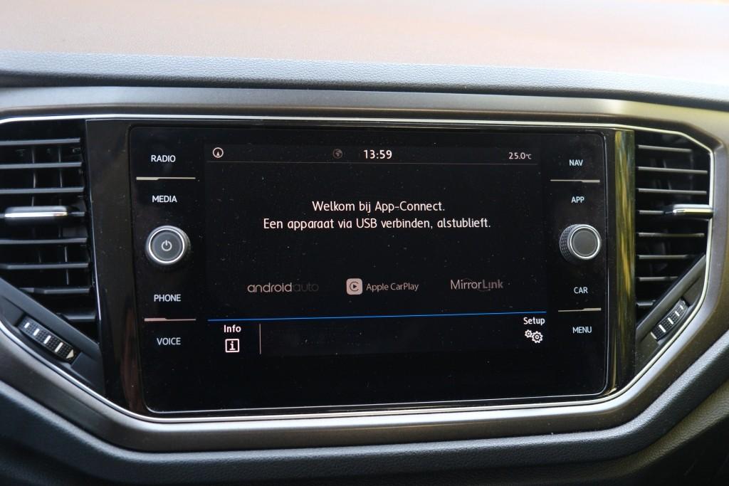 Volkswagen T-Roc 1.0 TSi 116pk Style | Navi | App Connect | Airco | Adaptive Cruise | PDC afbeelding 15