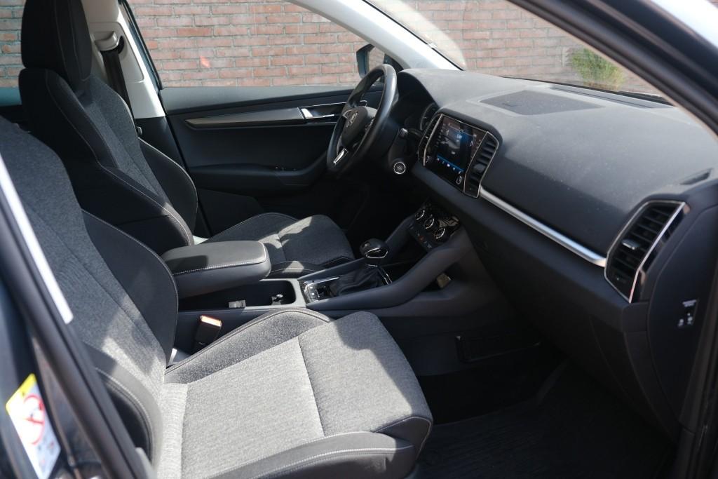 Skoda Karoq 1.5 TSi ACT 150pk DSG Style Business | Navi | App Connect | Climate | Adaptive Cruise | Keyless | Winter Pakket | Trekhaak afbeelding 4