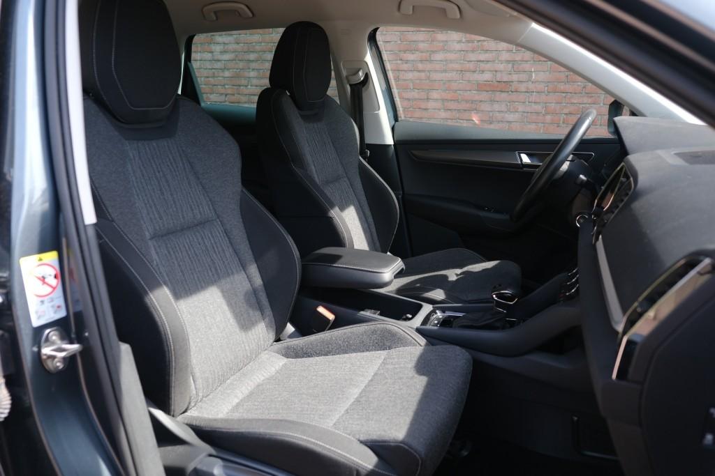 Skoda Karoq 1.5 TSi ACT 150pk DSG Style Business | Navi | App Connect | Climate | Adaptive Cruise | Keyless | Winter Pakket | Trekhaak afbeelding 6