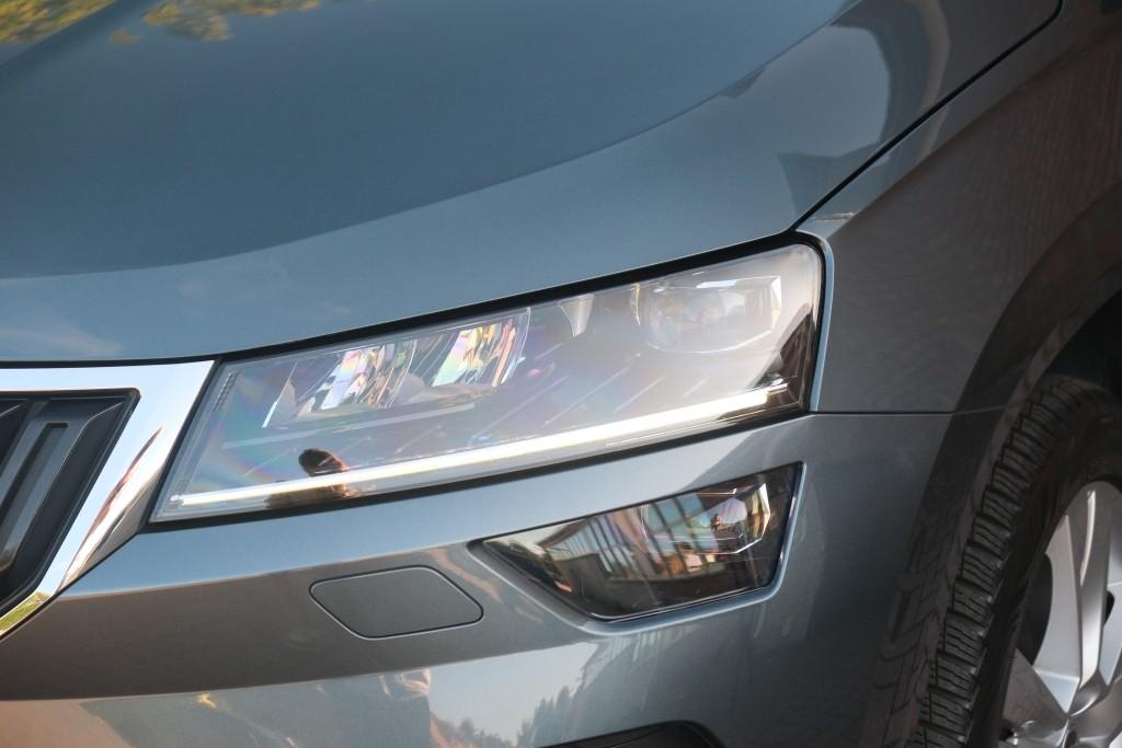 Skoda Karoq 1.5 TSi ACT 150pk DSG Style Business | Navi | App Connect | Climate | Adaptive Cruise | Keyless | Winter Pakket | Trekhaak afbeelding 2