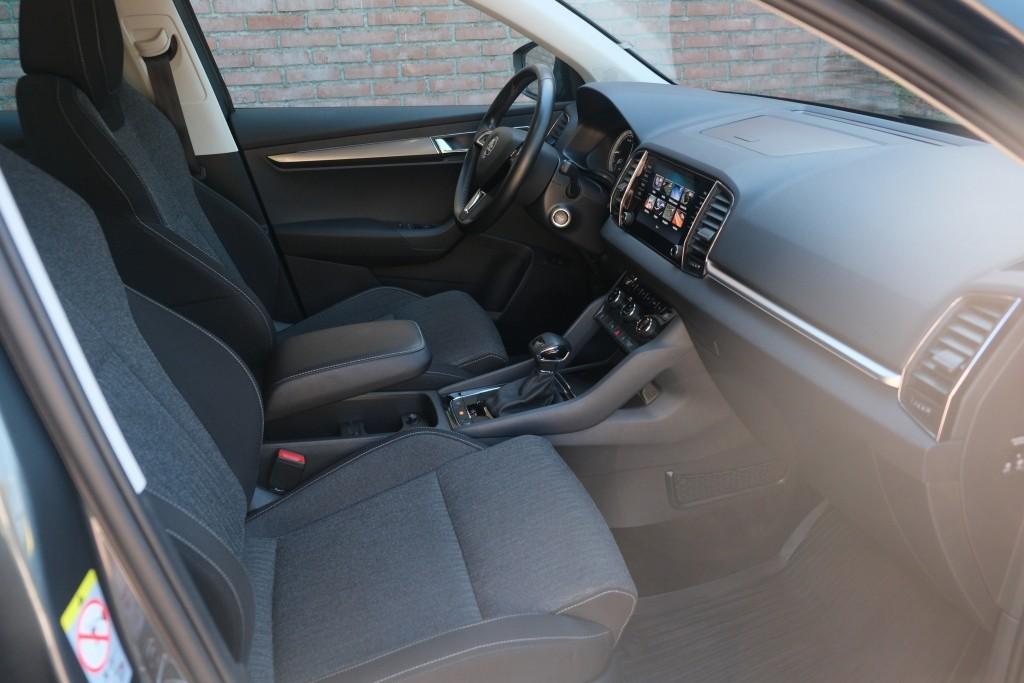 Skoda Karoq 1.5 TSi ACT 150pk DSG Style Business | Navi | App Connect | Climate | Adaptive Cruise | Keyless | Winter Pakket | Trekhaak afbeelding 4