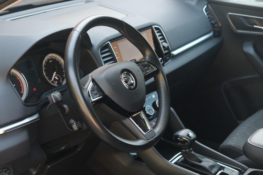 Skoda Karoq 1.5 TSi ACT 150pk DSG Style Business | Navi | App Connect | Climate | Adaptive Cruise | Keyless | Winter Pakket | Trekhaak afbeelding 8