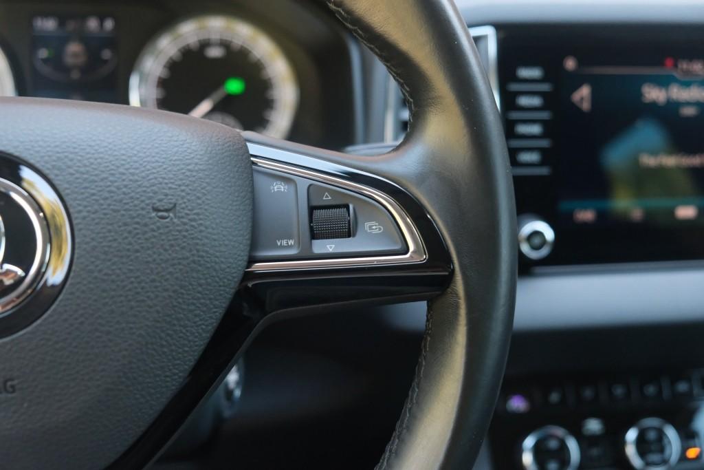 Skoda Karoq 1.5 TSi ACT 150pk DSG Style Business | Navi | App Connect | Climate | Adaptive Cruise | Keyless | Winter Pakket | Trekhaak afbeelding 10