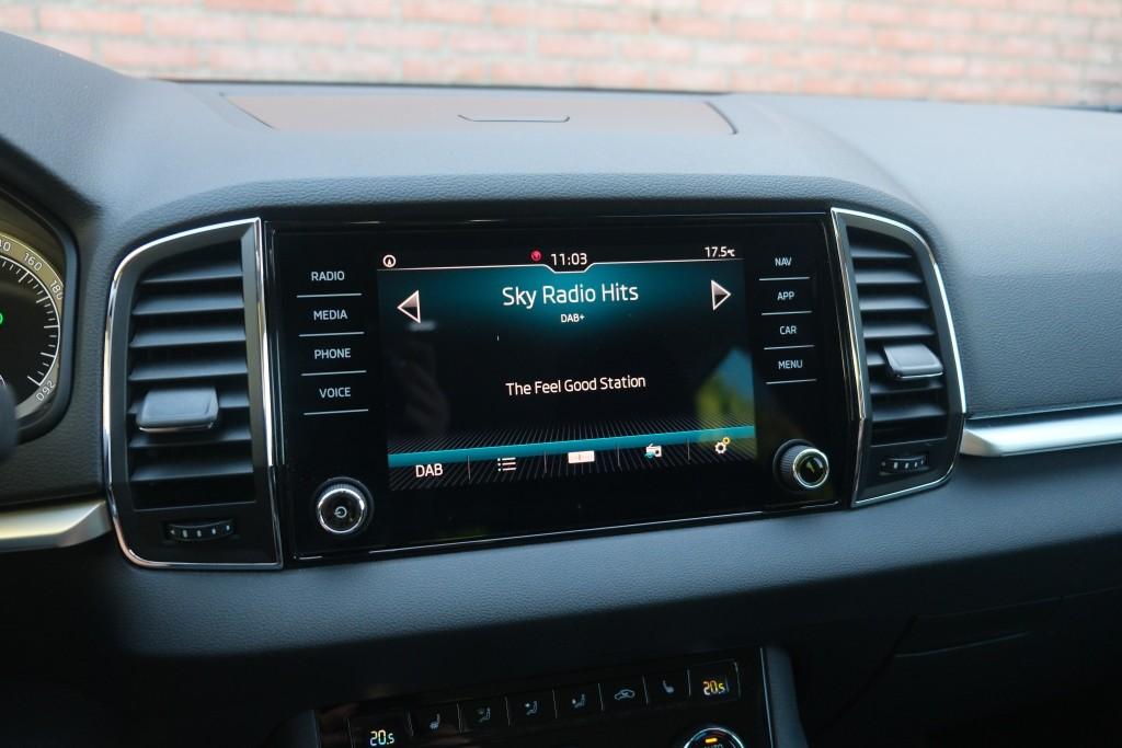 Skoda Karoq 1.5 TSi ACT 150pk DSG Style Business | Navi | App Connect | Climate | Adaptive Cruise | Keyless | Winter Pakket | Trekhaak afbeelding 17
