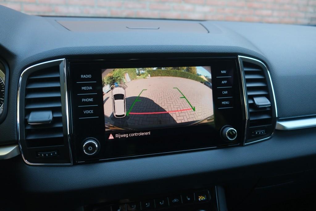 Skoda Karoq 1.5 TSi ACT 150pk DSG Style Business | Navi | App Connect | Climate | Adaptive Cruise | Keyless | Winter Pakket | Trekhaak afbeelding 21