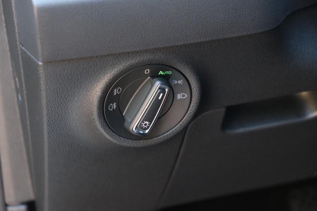 Skoda Karoq 1.5 TSi ACT 150pk DSG Style Business | Navi | App Connect | Climate | Adaptive Cruise | Keyless | Winter Pakket | Trekhaak afbeelding 28