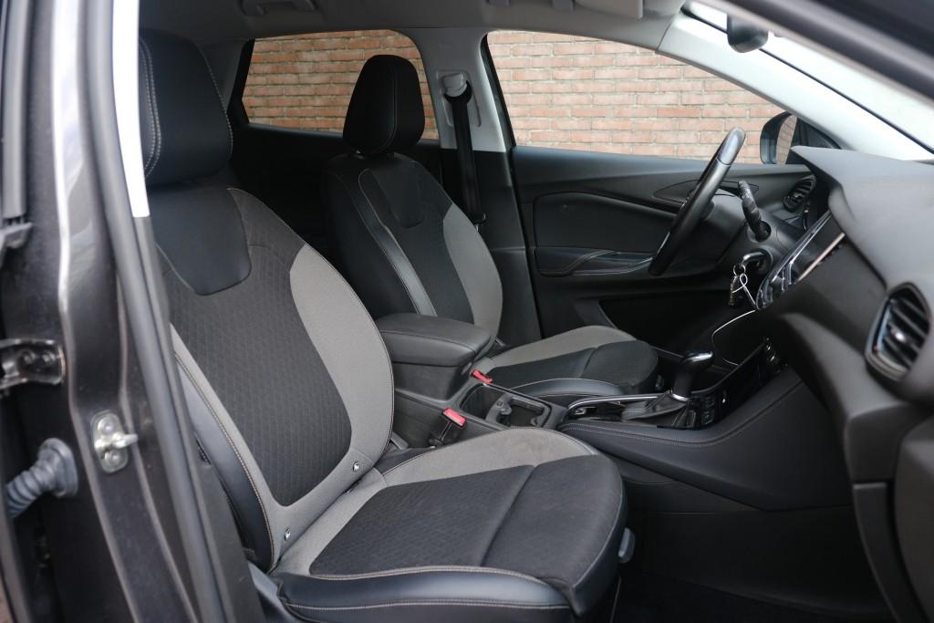 Opel Grandland X 1.2 Turbo 130pk Aut. 120 Jaar Edition | Navi | App Connect | Climate | Cruise | PDC | Trekhaak afbeelding 6