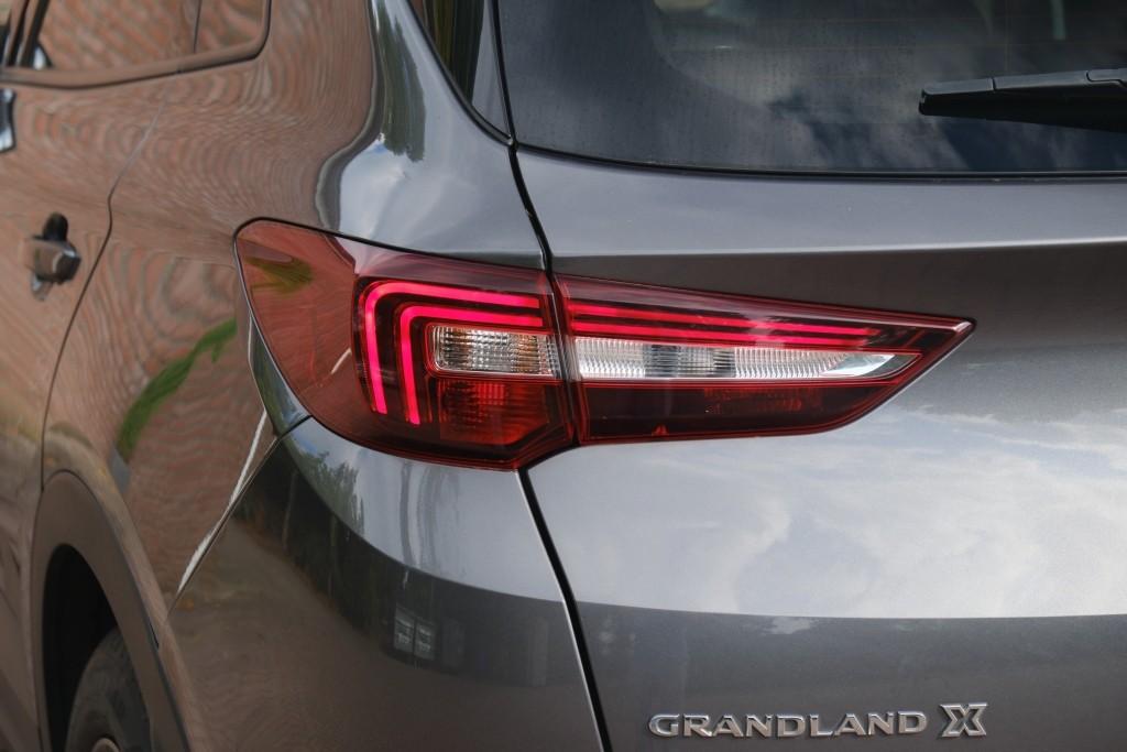 Opel Grandland X 1.2 Turbo 130pk Aut. 120 Jaar Edition | Navi | App Connect | Climate | Cruise | PDC | Trekhaak afbeelding 26