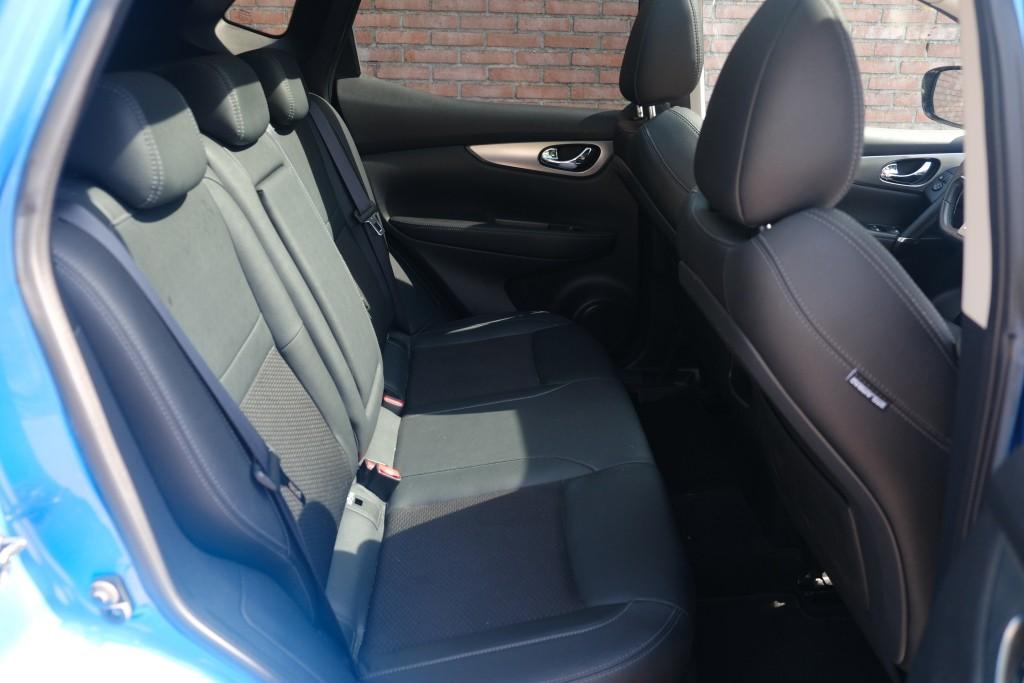 Nissan QASHQAI 1.3 DIG-T 140pk Tekna | Navi | App Connect | Climate | Cruise | Panoramadak | 360° Camera | Keyless | Winter Pakket | Trekhaak afbeelding 3