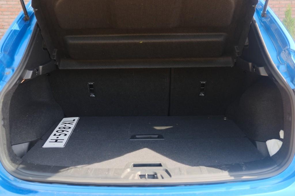 Nissan QASHQAI 1.3 DIG-T 140pk Tekna | Navi | App Connect | Climate | Cruise | Panoramadak | 360° Camera | Keyless | Winter Pakket | Trekhaak afbeelding 34