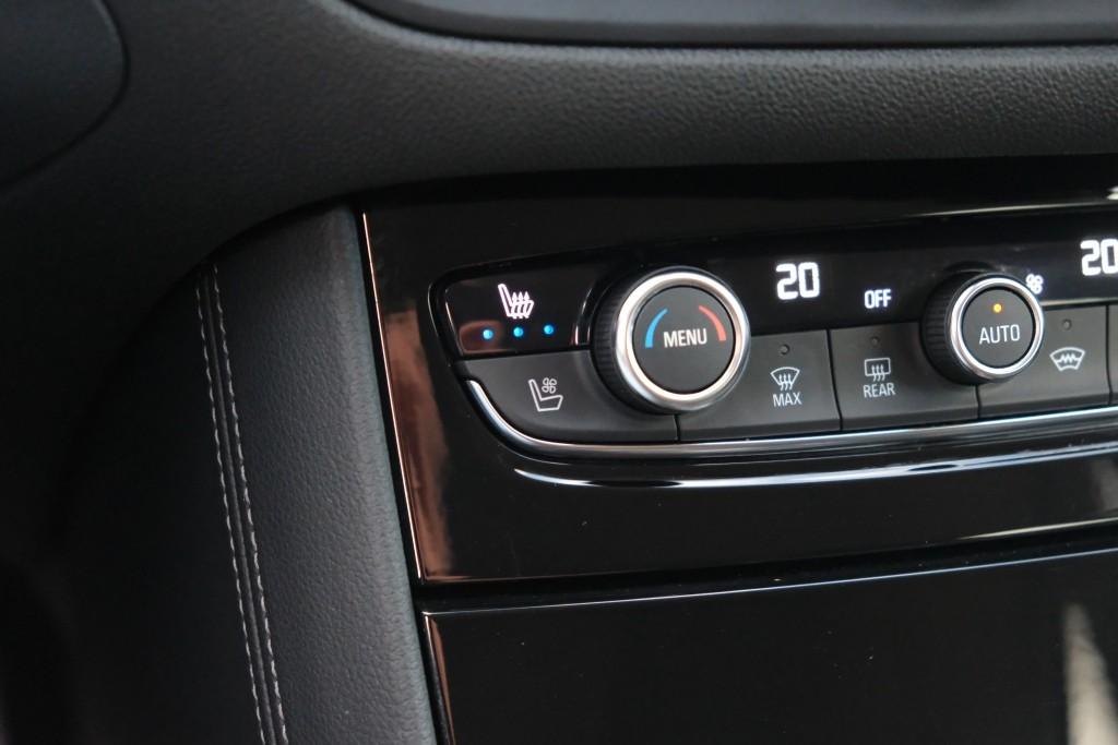Opel Grandland 1.6 Turbo Plug-In Hybrid 300pk 4x4 EAT8 GSe | Navi | App Connect | Climate | Adaptive Cruise | Keyless | Elektrische Achterklep | Camera | Leder Pakket afbeelding 23