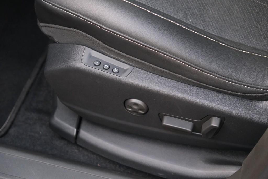 Opel Grandland 1.6 Turbo Plug-In Hybrid 300pk 4x4 EAT8 GSe | Navi | App Connect | Climate | Adaptive Cruise | Keyless | Elektrische Achterklep | Camera | Leder Pakket afbeelding 27