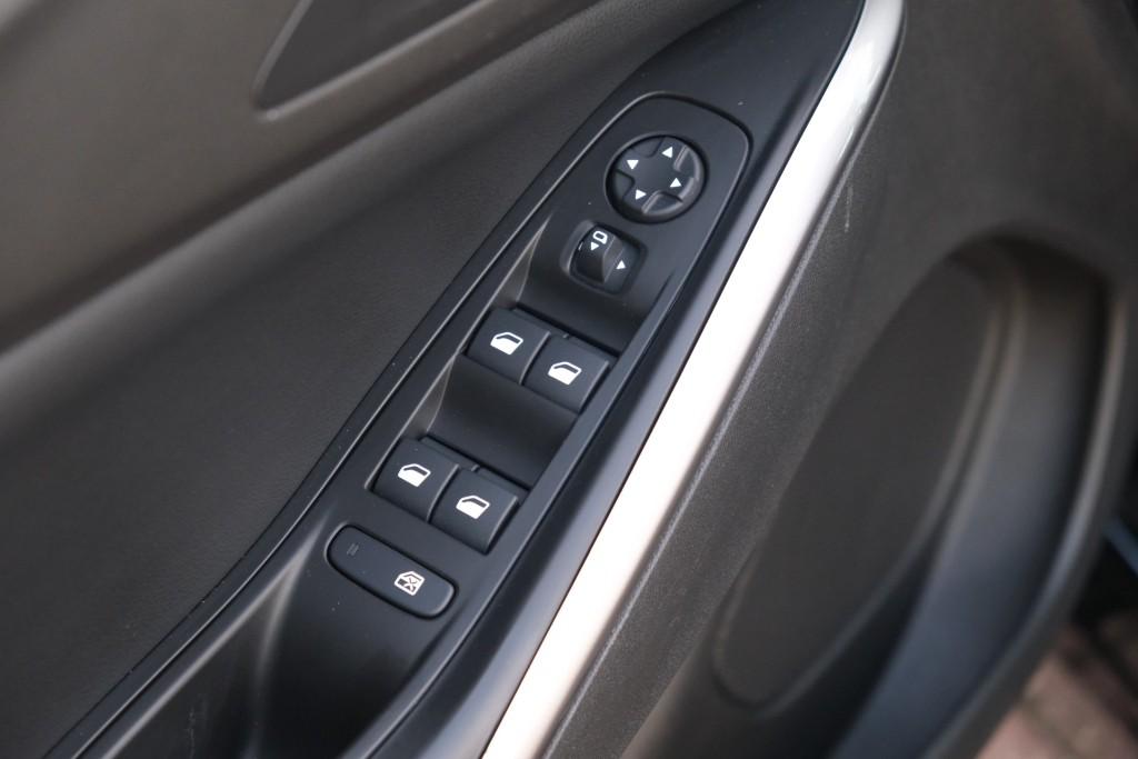 Opel Grandland 1.6 Turbo Plug-In Hybrid 300pk 4x4 EAT8 GSe | Navi | App Connect | Climate | Adaptive Cruise | Keyless | Elektrische Achterklep | Camera | Leder Pakket afbeelding 28