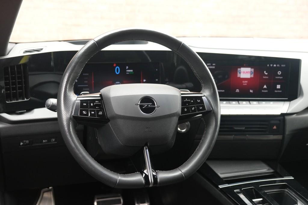 Opel Astra 1.6 Hybrid 180pk EAT8 GS Line | Adaptive Cruise | Keyless | 360° Camera | Head-up Display | Dodehoek | Winter Pakket afbeelding 15