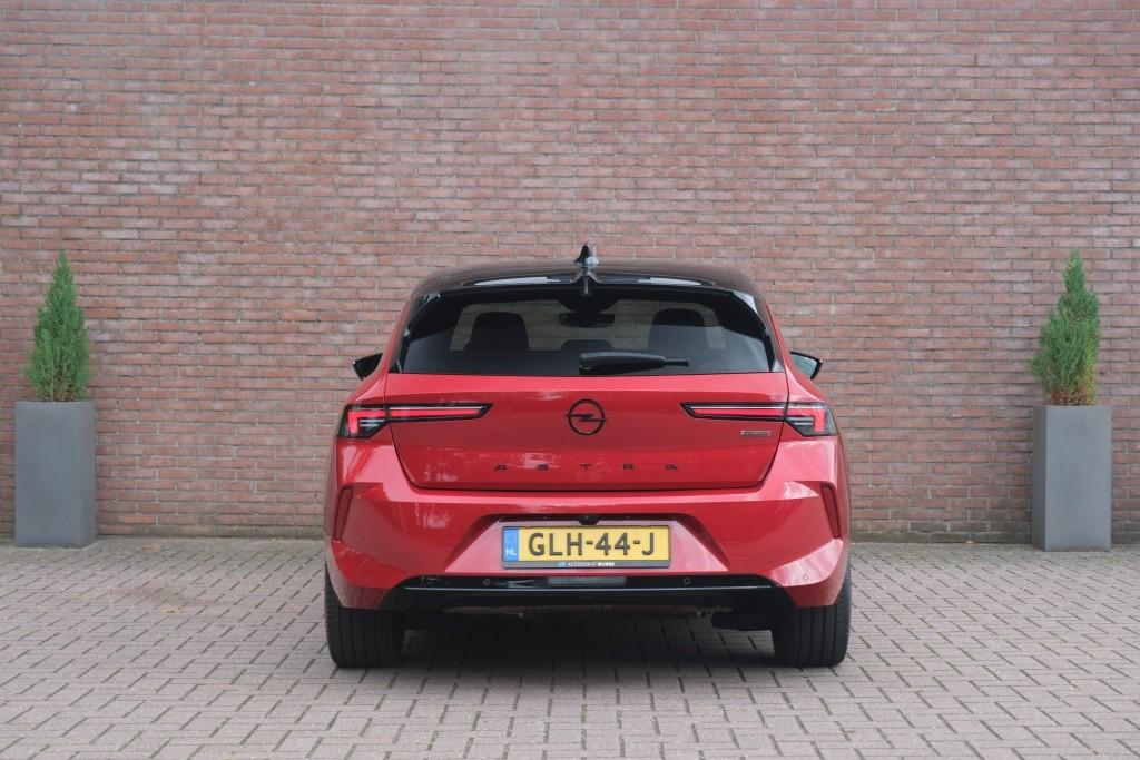 Opel Astra 1.6 Hybrid 180pk EAT8 GS Line | Adaptive Cruise | Keyless | 360° Camera | Head-up Display | Dodehoek | Winter Pakket afbeelding 32