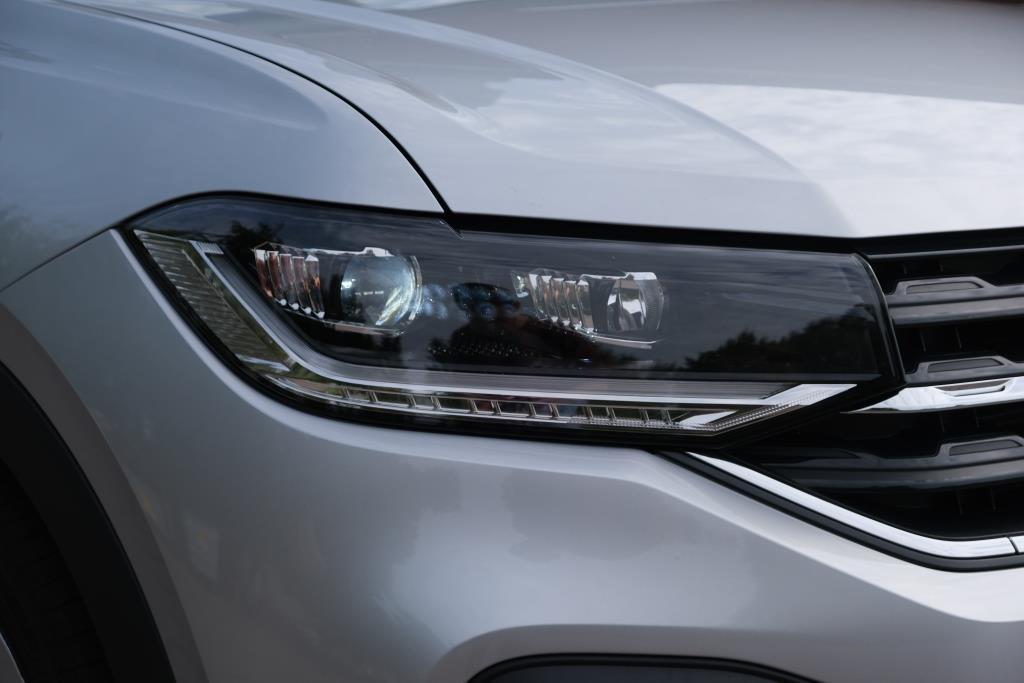 Volkswagen T-Cross 1.5 TSi 150pk DSG Style | App Connect | Adaptive Cruise | Camera | Stoelverwarming | Climate | Matrix LED | Trekhaak afbeelding 2