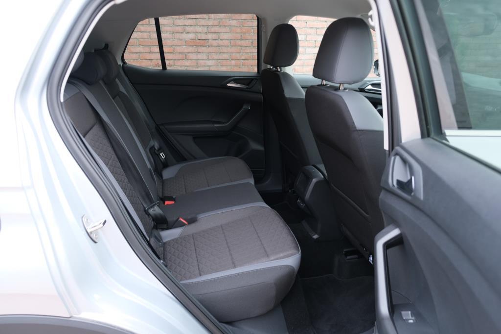 Volkswagen T-Cross 1.5 TSi 150pk DSG Style | App Connect | Adaptive Cruise | Camera | Stoelverwarming | Climate | Matrix LED | Trekhaak afbeelding 3