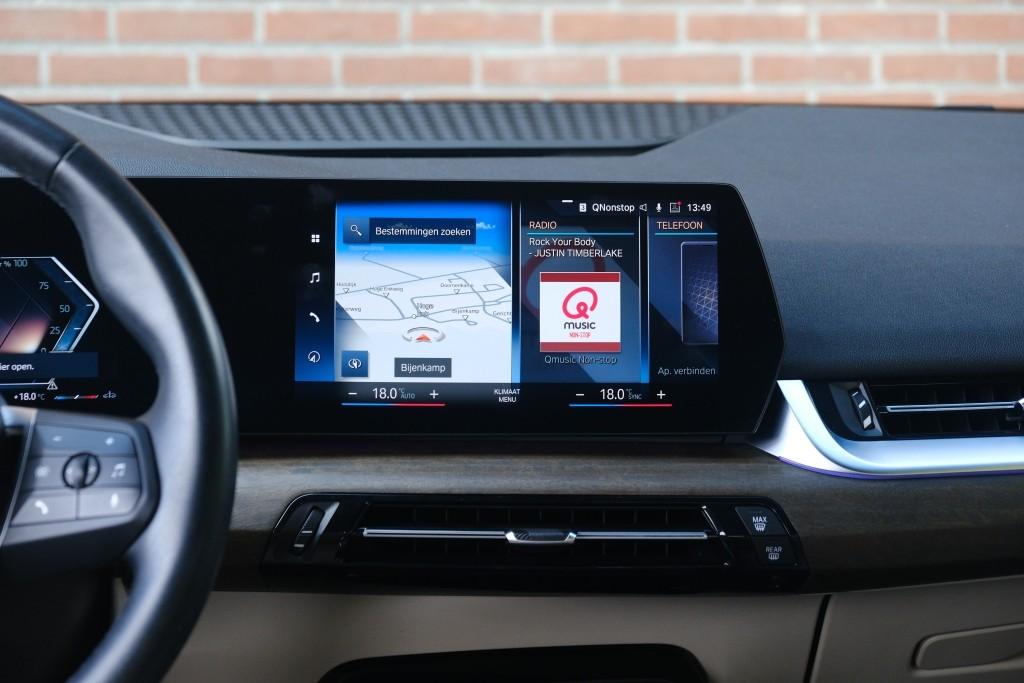BMW 2 Serie 218i 136pk Aut. Active Tourer Luxury Line | Navi | App Connect | Climate | Leder | Elektrische Achterklep | Camera | Sfeerverlichting | Cruise afbeelding 15