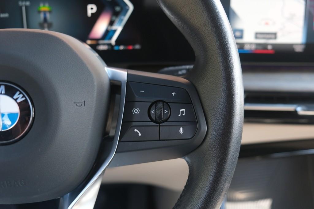 BMW 2 Serie 218i 136pk Aut. Active Tourer Luxury Line | Navi | App Connect | Climate | Leder | Elektrische Achterklep | Camera | Sfeerverlichting | Cruise afbeelding 9