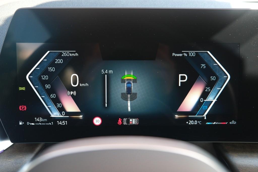 BMW 2 Serie 218i 136pk Aut. Active Tourer Luxury Line | Navi | App Connect | Climate | Leder | Elektrische Achterklep | Camera | Sfeerverlichting | Cruise afbeelding 10