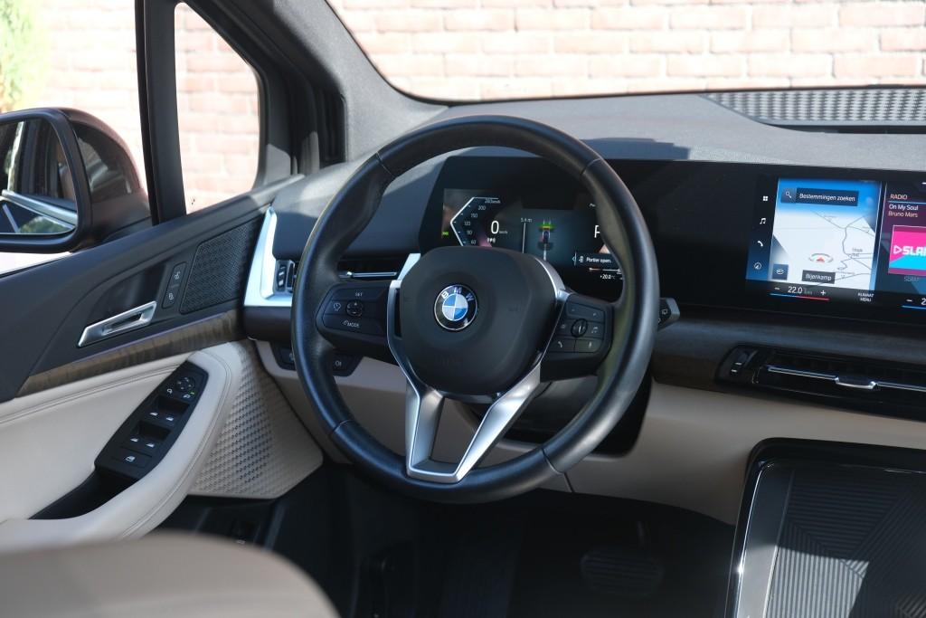 BMW 2 Serie 218i 136pk Aut. Active Tourer Luxury Line | Navi | App Connect | Climate | Leder | Elektrische Achterklep | Camera | Sfeerverlichting | Cruise afbeelding 11