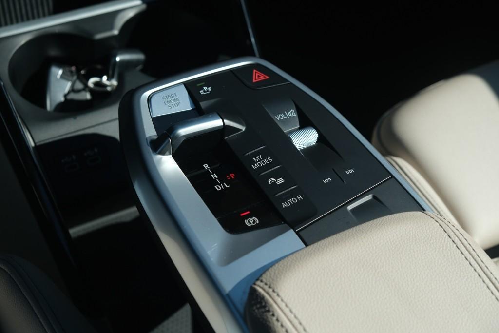 BMW 2 Serie 218i 136pk Aut. Active Tourer Luxury Line | Navi | App Connect | Climate | Leder | Elektrische Achterklep | Camera | Sfeerverlichting | Cruise afbeelding 20