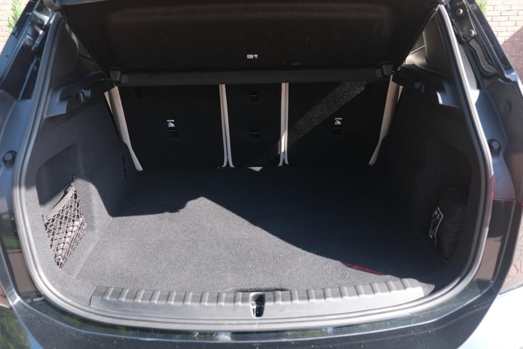 BMW 2 Serie 218i 136pk Aut. Active Tourer Luxury Line | Navi | App Connect | Climate | Leder | Elektrische Achterklep | Camera | Sfeerverlichting | Cruise afbeelding 26