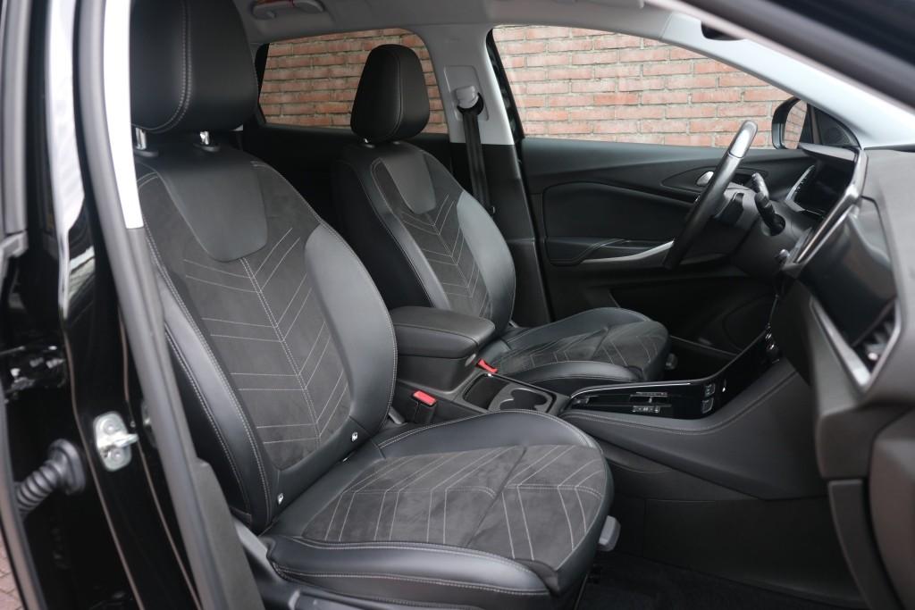 Opel Grandland 1.2 Turbo 130pk EAT8 Elegance | Navi | App Connect | Adaptive Cruise | Camera | Alcantara | Elektrische AchterKlep | Winter Pakket afbeelding 6