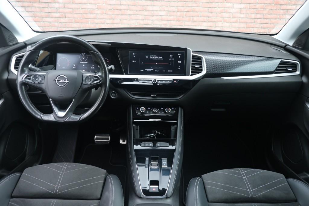 Opel Grandland 1.2 Turbo 130pk EAT8 Elegance | Navi | App Connect | Adaptive Cruise | Camera | Alcantara | Elektrische AchterKlep | Winter Pakket afbeelding 7