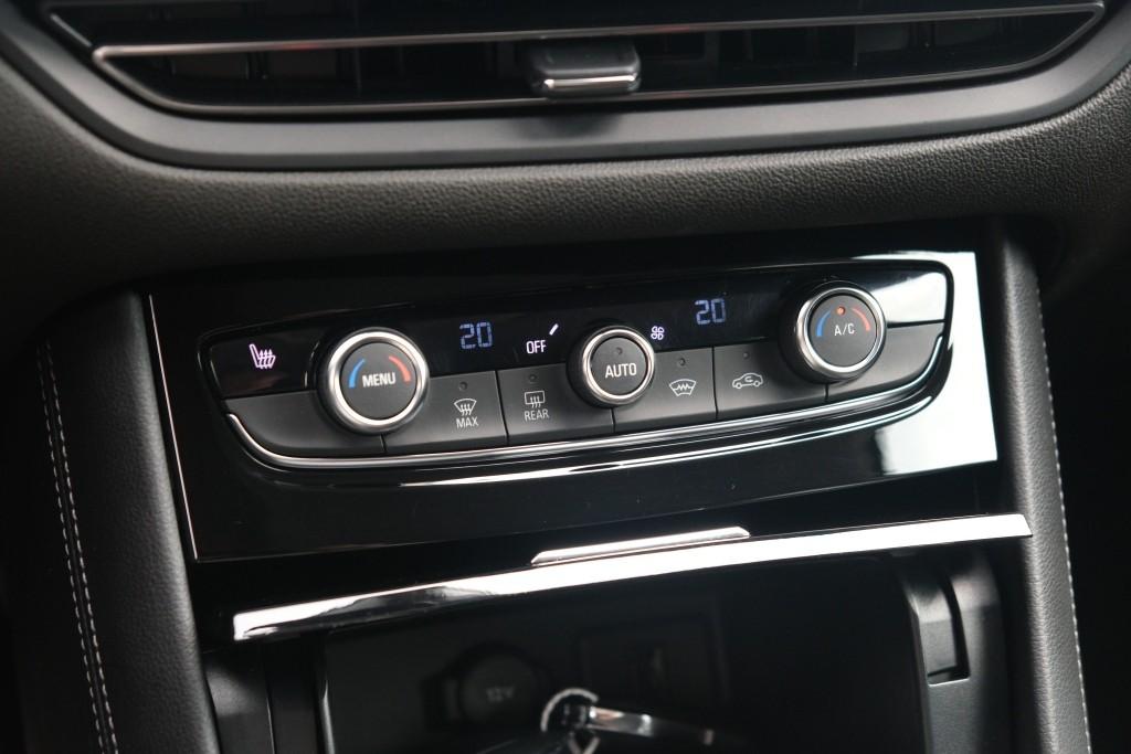 Opel Grandland 1.2 Turbo 130pk EAT8 Elegance | Navi | App Connect | Adaptive Cruise | Camera | Alcantara | Elektrische AchterKlep | Winter Pakket afbeelding 20