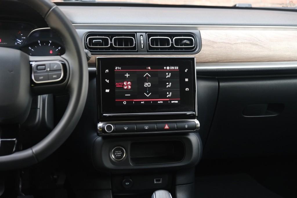 Citroën C3 1.2 PureTech 83pk Shine | App Connect | Climate | Cruise | Keyless | Stoelverwarming afbeelding 14