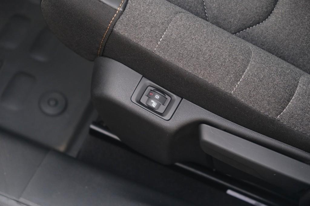 Citroën C3 1.2 PureTech 83pk Shine | App Connect | Climate | Cruise | Keyless | Stoelverwarming afbeelding 22